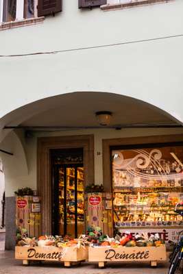 Demattè fruit shop