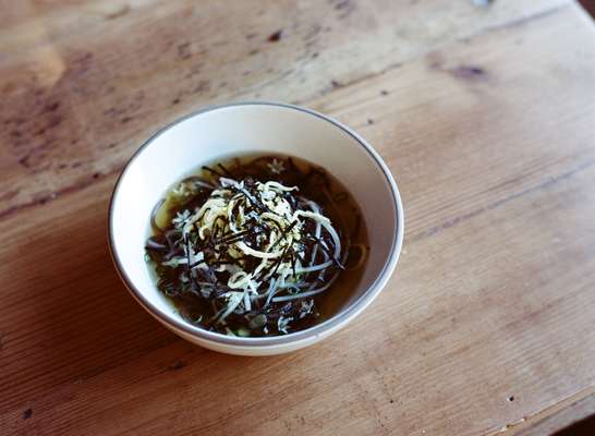 Cold buckwheat noodles