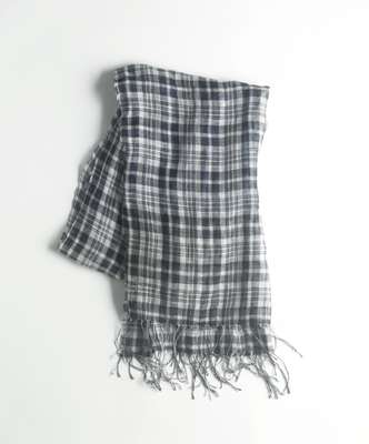 Acne scarf