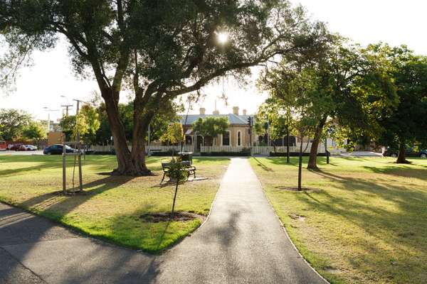 Leafy Whitmore Square