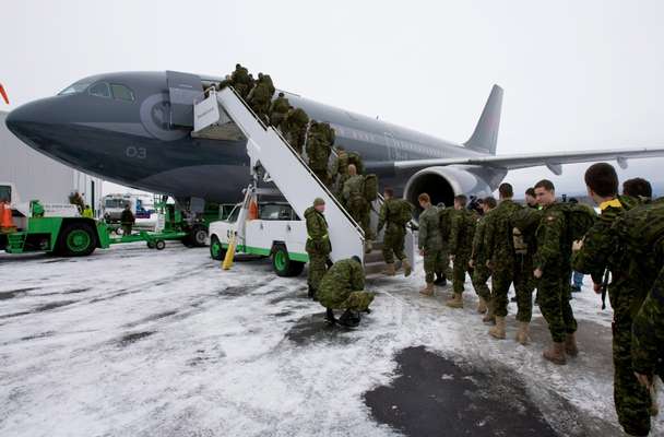 Canadian armed forces leave for Haiti