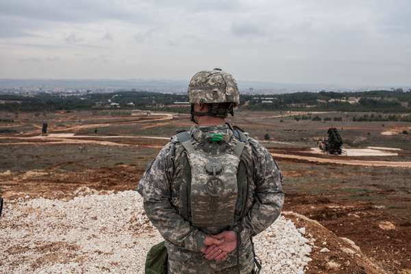 An American colonel from the Air Defence Regiment looks out over Gaziantep