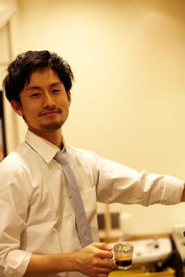 Eiichi Kunitomo-trained Monocle barista making coffee