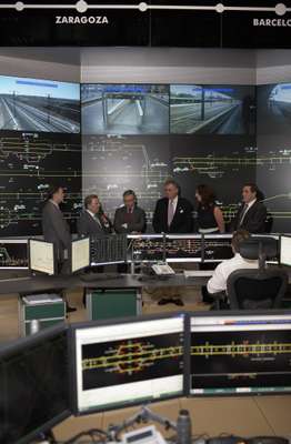 Briefing at Zaragoza’s state-of-the-art rail-command centre