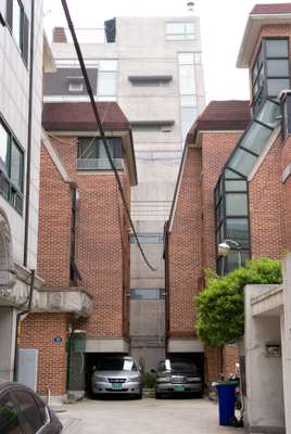 Apartments in Shinsa-dong
