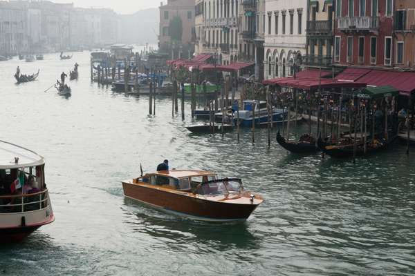 Water taxi, Venice