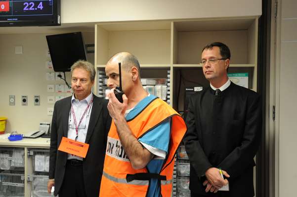 Rambam’s Dr Hany Bahouth (right) and Prof Ari Leppaniemi from Helsinki