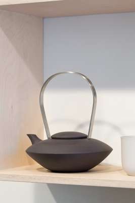 Her Japanese-inspired porcelain teapot 