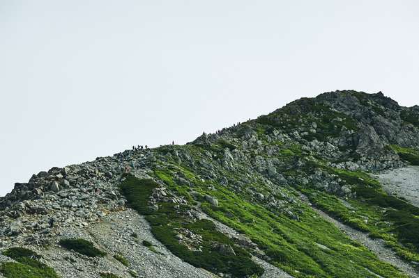 Single file along Tateyama’s ridge