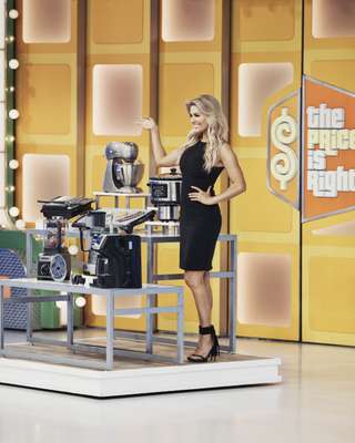 Glamorous assistant at ‘The Price is Right’ 