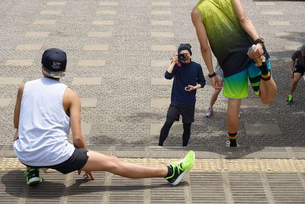 Ueda shoots portraits of runners