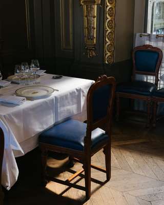 Blue leather upholstery pays homage to the Train Bleu, a now defunct luxury train that left Gare de Lyon for Nice