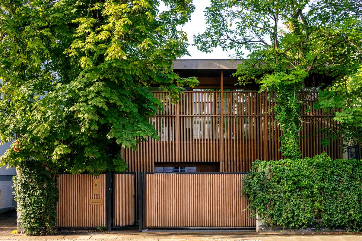 Japan-inspired wooden louvres at the front of the house 