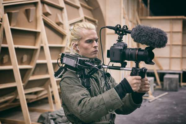 Camera operator Mathias Broe behind the scenes 