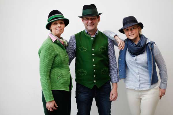 Hatmaker Franz Bittner and his family