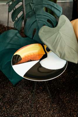 Toucan table 