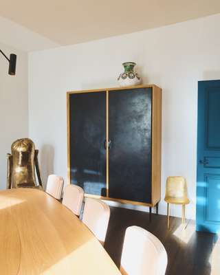 Meeting room at Pierre Yovanovitch’s studio 