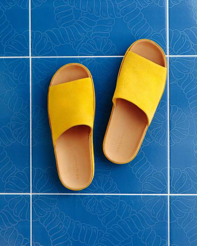 Slides by Clarks Originals