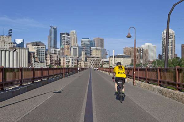 Stone Arch Bridge over Mississippi river 