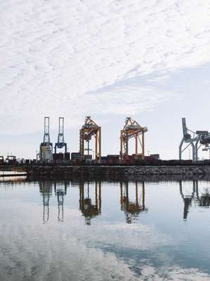 Cranes opposite the Aker Arctic offices