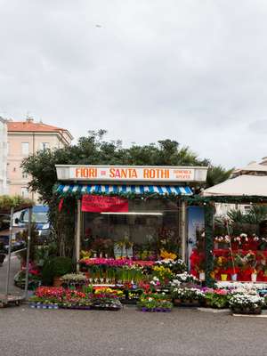 Florist beside the  Canal Grande