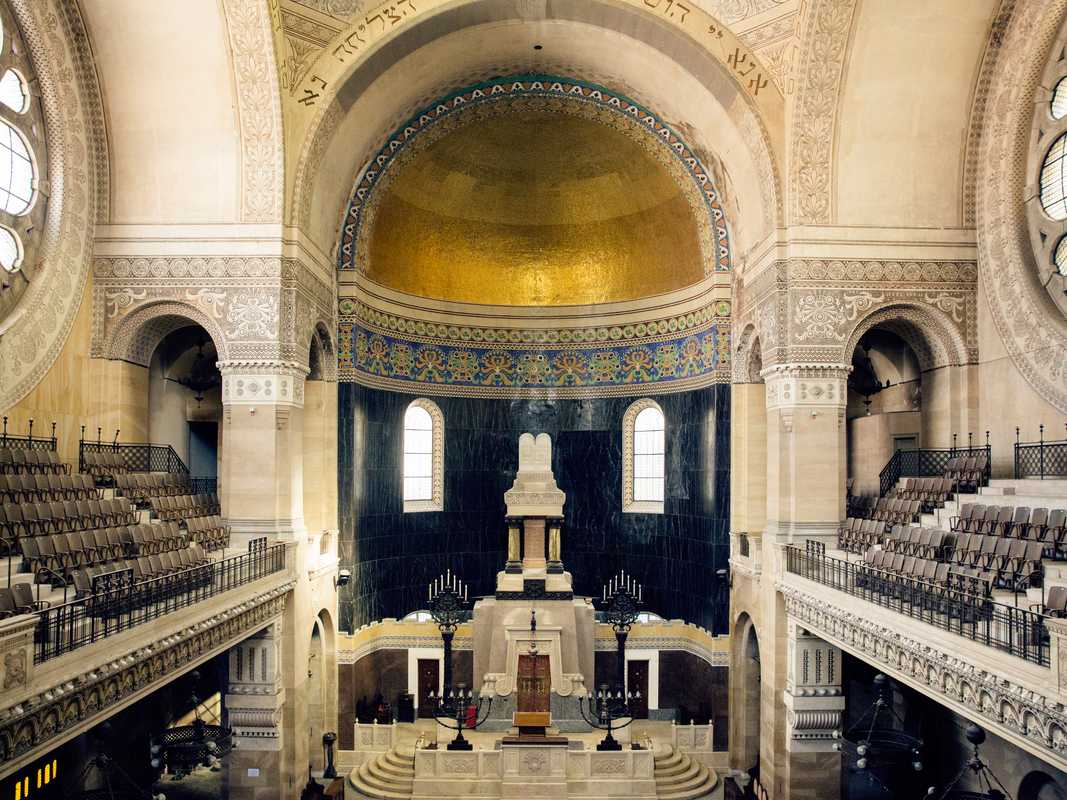 Interior of the Trieste Synagogue, built between 1908 and 1912