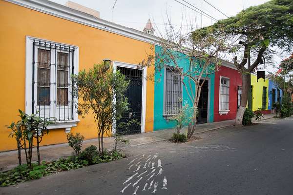 Low-rise characterful houses