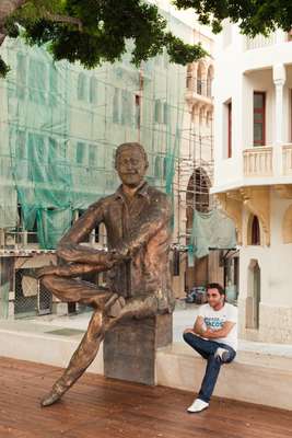 Statue of Samir Kassir, a journalist who was killed by a car bomb in 2005. Next to it sits Time Magazine’s Rami Aysha, who was Kassir’s protégé.