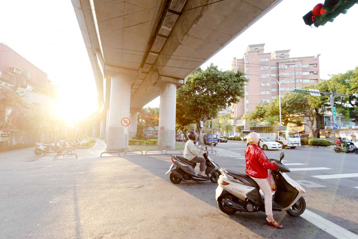 Scooters are the main means of transport in Beitou