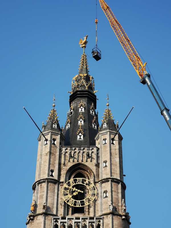 Constructing a belfry in Ghent