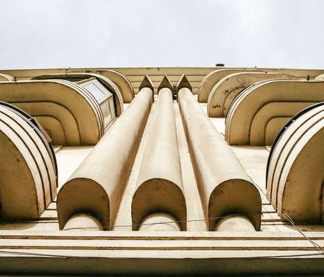 Soliman House incorporates pyramid motifs