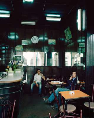 Café in Le Marché Central