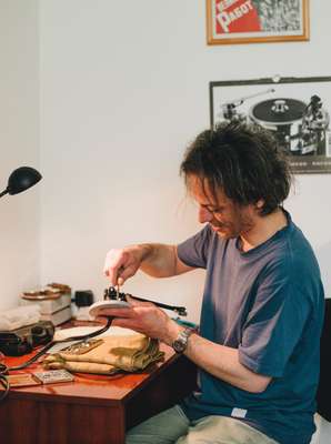 Igor Gligorov in his office-workshop assembles a Soulines turntable