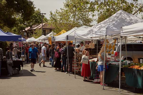 The farmers’ market hots up