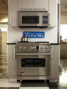 This 30in dual-fuel range is Viking’s most popular
