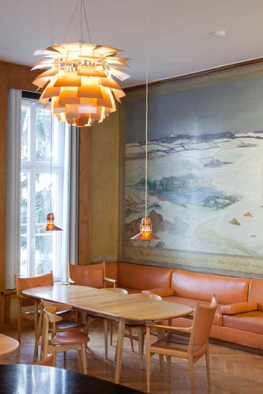 The murals on the walls  of the common room  at the Fondation Danoise were painted by Kraesten Iversen