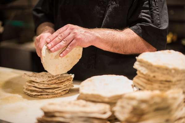 Preparing pitta bread