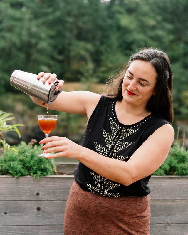 Jessie Poole, Doe Bay’s front-of-house manager, pouring a negroni