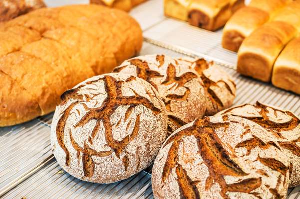 Fresh bread at Nior