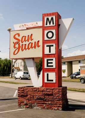 Motel on the mainland 