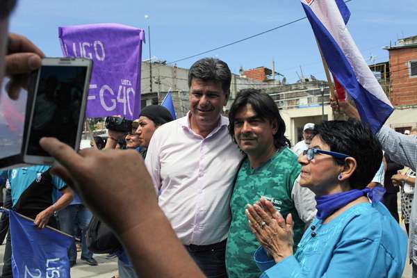 Alegre campaigning at Villa 31 in Buenos Aires