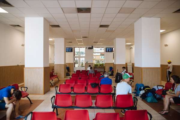 Waiting room at the Gara De Nord, Bucharest