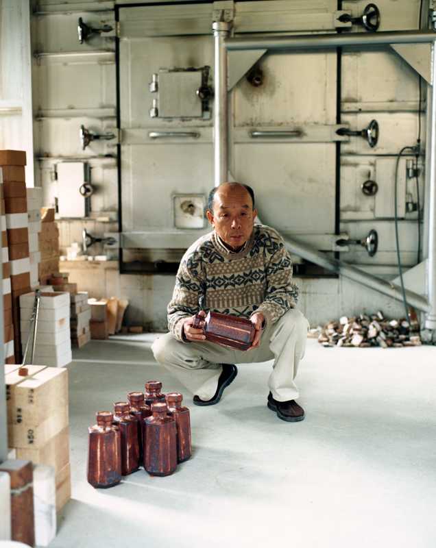 Osamu Suzuki, ceramic artist