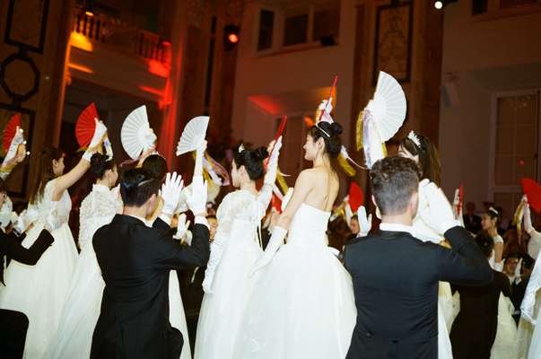 Debutantes’ fan dance