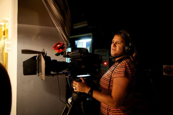 Globo camerawoman
