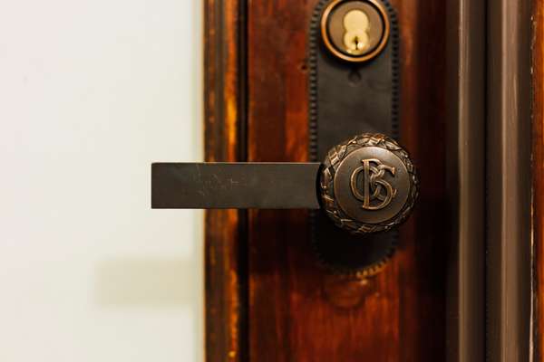 Door handle in the Old Colony Building 