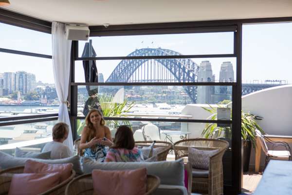 Hotel Paradise, Sydney