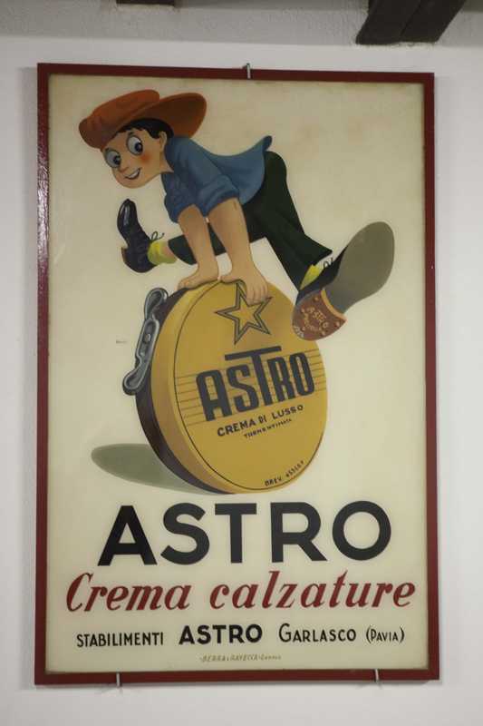 Vintage shoe-cream advert by Berra
