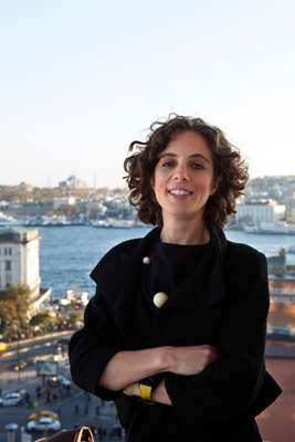 Zeynep Berik, curator