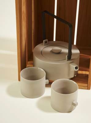 Teapots and cups by Round Square Teaware